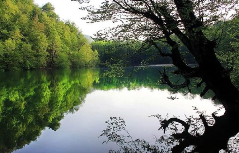 مقصد گردشگری دریاچه چورت